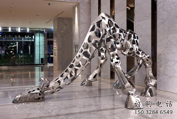 鏤空長頸鹿雕塑廠家 低頭長頸鹿雕塑 鏤空長頸鹿雕塑廠家 低頭長頸鹿雕塑