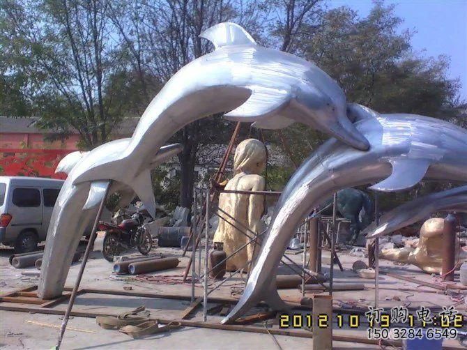 跳躍海豚雕塑廠家 生物小品景觀 不銹鋼海豚雕塑生產(chǎn)