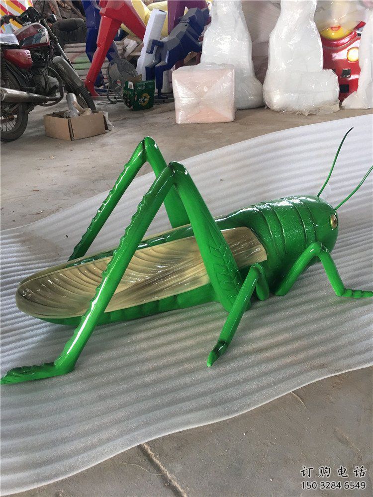 草地昆蟲(chóng)雕塑廠家 公園異形小品 戶外異形昆蟲(chóng)雕塑