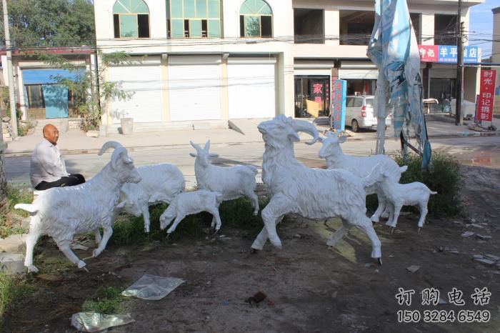 商場(chǎng)山羊雕塑廠家 中式現(xiàn)代小品 戶外仿真山羊雕塑