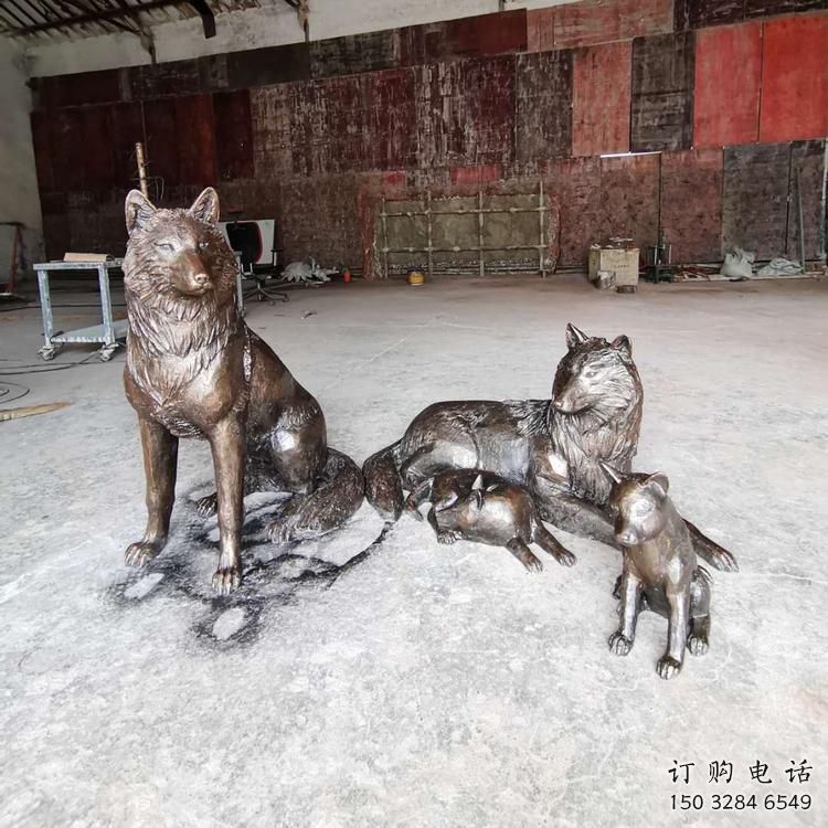 鑄造狼雕塑廠家 創(chuàng)意村口小品 街頭噴漆狼雕塑 鑄造狼雕塑廠家 創(chuàng)意村口小品 街頭噴漆狼雕塑