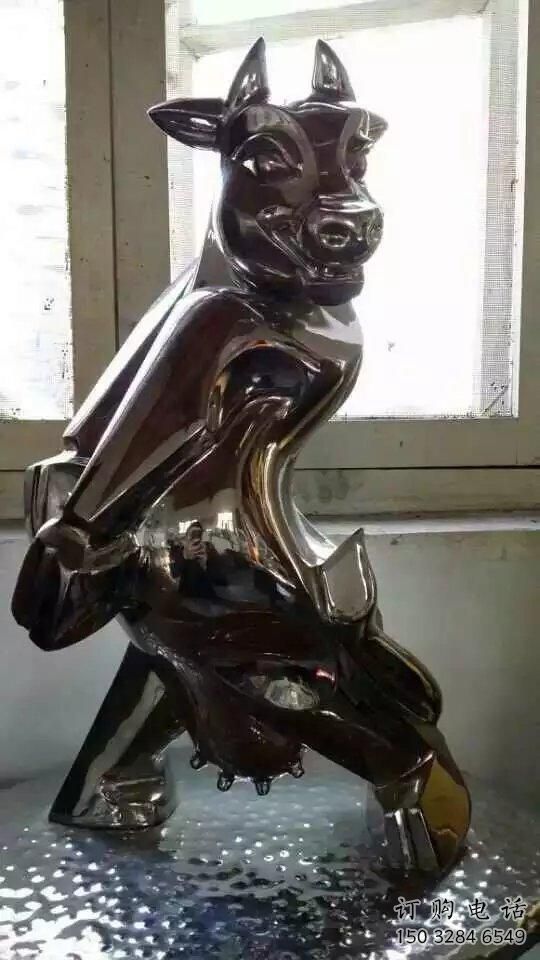 鏡面狼雕塑廠家 現(xiàn)代戶外擺件 游樂場異形狼雕塑 鏡面狼雕塑廠家 現(xiàn)代戶外擺件 游樂場異形狼雕塑