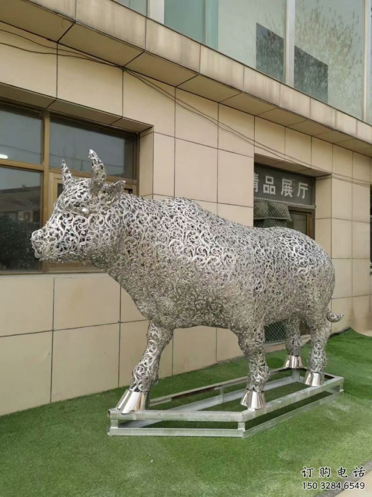 戶外鏤空牛雕塑廠家 卡通噴漆小品 游樂場異形鏤空牛雕塑 戶外鏤空牛雕塑廠家 卡通噴漆小品 游樂場異形鏤空牛雕塑