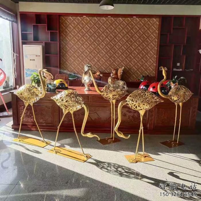 街道丹頂鶴雕塑廠家 創(chuàng)意村口小品 酒店拉絲丹頂鶴雕塑