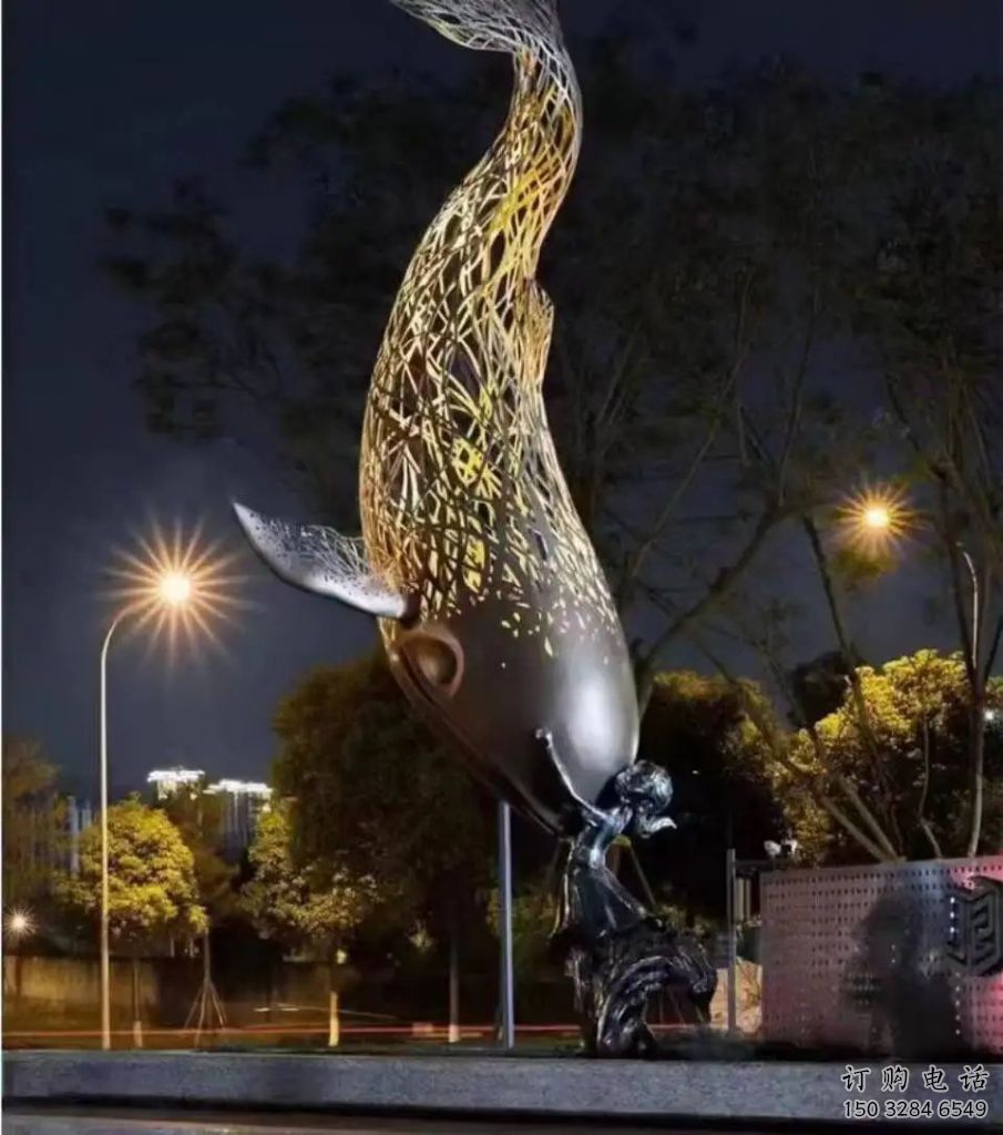 鏤空金魚雕塑廠家 現(xiàn)代抽象擺件 戶外切面金魚雕塑