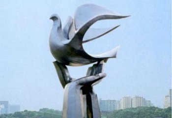步行街飛鴿雕塑廠家 創(chuàng)意廣場擺件 戶外仿真飛鴿雕塑