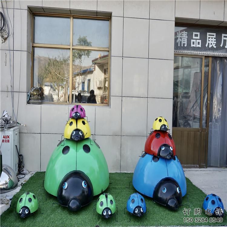 商業(yè)街甲殼蟲雕塑廠家 大型戶外擺件 步行街異形甲殼蟲雕塑 商業(yè)街甲殼蟲雕塑廠家 大型戶外擺件 步行街異形甲殼蟲雕塑
