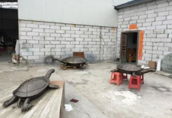 街道烏龜雕塑廠家 創(chuàng)意烤漆小品 酒店戶外烏龜雕塑