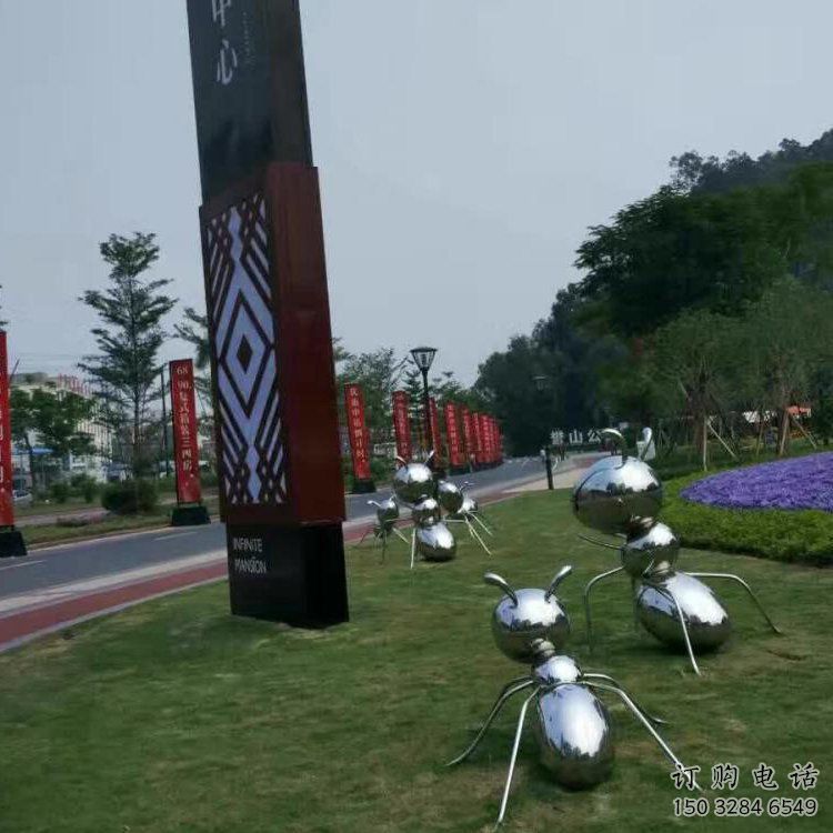 鍛造螞蟻雕塑廠家 抽象鏡面擺件 廣場(chǎng)仿真螞蟻雕塑