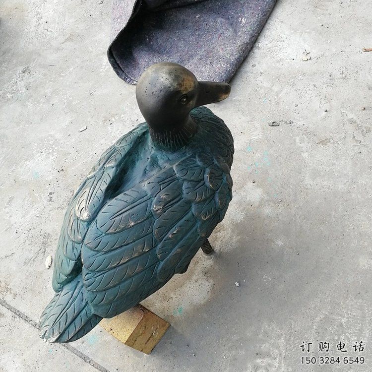 大門口鴨子雕塑廠家 歐式賓館擺件 風景區(qū)仿古鴨子雕塑
