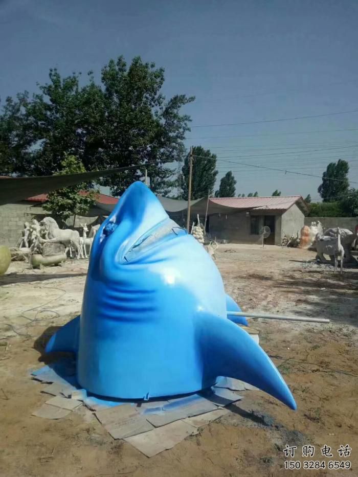 彩繪魚頭雕塑廠家 卡通噴漆小品 草地切面魚頭雕塑 彩繪魚頭雕塑廠家 卡通噴漆小品 草地切面魚頭雕塑