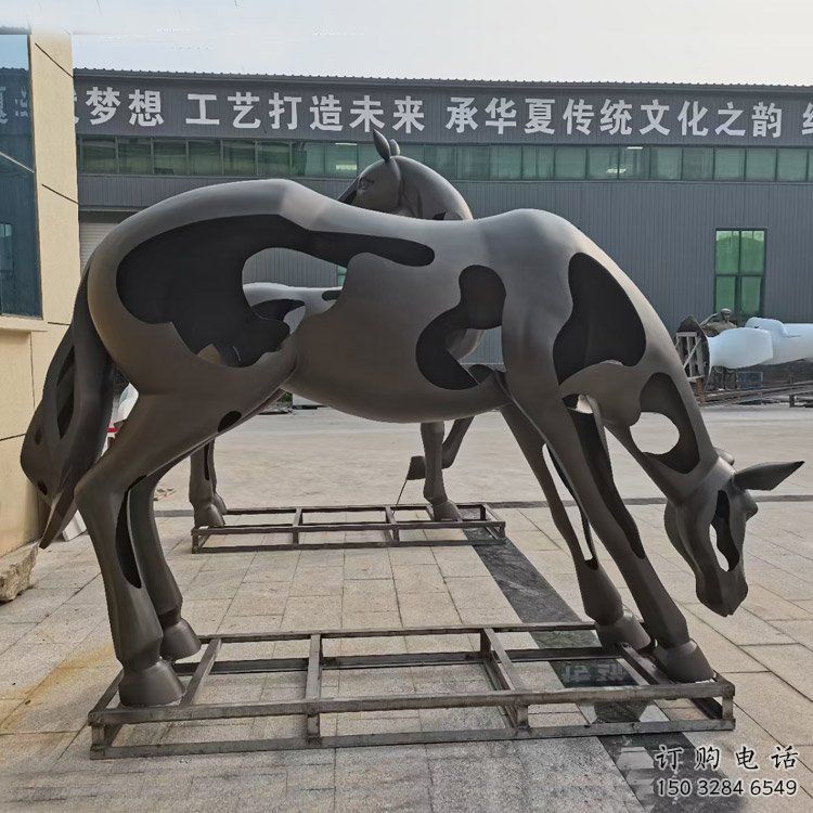 戶外跑馬雕塑廠家 現(xiàn)代抽象小品 酒店拉絲跑馬雕塑 戶外跑馬雕塑廠家 現(xiàn)代抽象小品 酒店拉絲跑馬雕塑