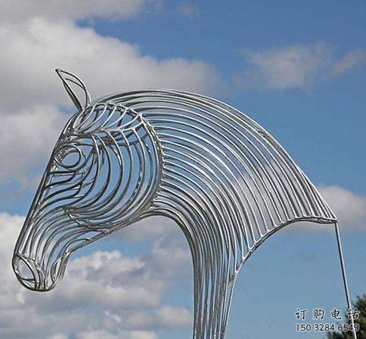 鏤空馬頭雕塑廠家 現(xiàn)代抽象擺件 草地切面馬頭雕塑 鏤空馬頭雕塑廠家 現(xiàn)代抽象擺件 草地切面馬頭雕塑