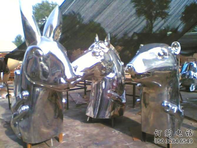 鏡面馬頭雕塑廠家 現(xiàn)代公園擺件 游樂場(chǎng)異形馬頭雕塑