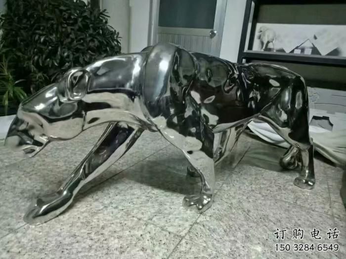 仿真獵豹雕塑廠家 戶外現(xiàn)代小品 大型鏡面獵豹雕塑