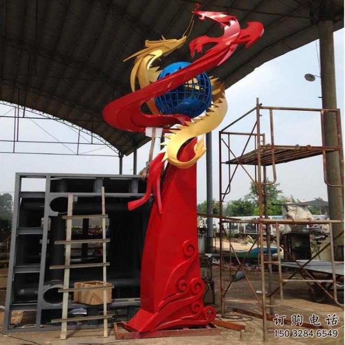街道龍鳳呈祥雕塑廠家 創(chuàng)意小品 大型拉絲龍鳳呈祥雕塑 街道龍鳳呈祥雕塑廠家 創(chuàng)意小品 大型拉絲龍鳳呈祥雕塑