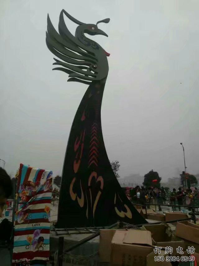 拉絲鳳鳥雕塑廠家 大型抽象擺件 游樂場(chǎng)異形鳳鳥雕塑 拉絲鳳鳥雕塑廠家 大型抽象擺件 游樂場(chǎng)異形鳳鳥雕塑