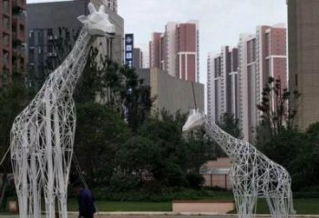 庭院長(zhǎng)頸鹿雕塑廠家 歐式仿真擺件 戶外噴漆長(zhǎng)頸鹿雕塑