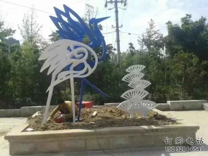 異形鶴雕塑廠家 鏤空抽象擺件 酒店拉絲鶴雕塑 異形鶴雕塑廠家 鏤空抽象擺件 酒店拉絲鶴雕塑