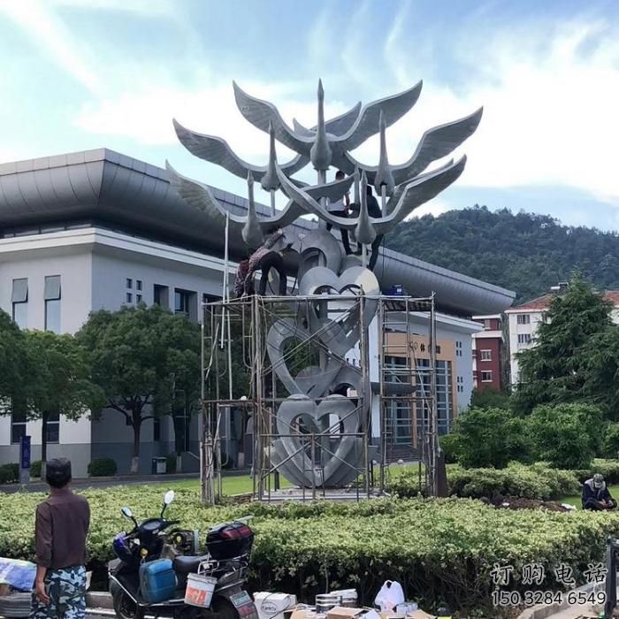 鍛造大雁雕塑廠家 抽象噴漆擺件 廣場(chǎng)啞光大雁雕塑