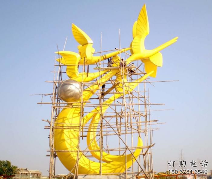 步行街海鷗雕塑廠家 創(chuàng)意公園擺件 草地切面海鷗雕塑