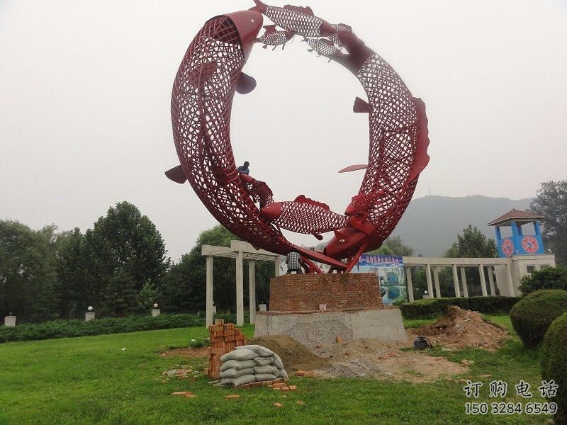 商業(yè)街魚(yú)跨環(huán)雕塑廠家 大型創(chuàng)意擺件 步行街異形魚(yú)跨環(huán)雕塑 商業(yè)街魚(yú)跨環(huán)雕塑廠家 大型創(chuàng)意擺件 步行街異形魚(yú)跨環(huán)雕塑