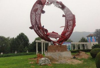 商業(yè)街魚跨環(huán)雕塑廠家 大型創(chuàng)意擺件 步行街異形魚跨環(huán)雕塑