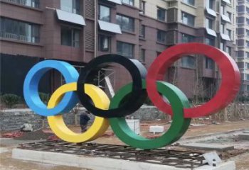 別墅區(qū)五環(huán)雕塑廠家 大型戶外擺件 烤漆不銹鋼五環(huán)雕塑
