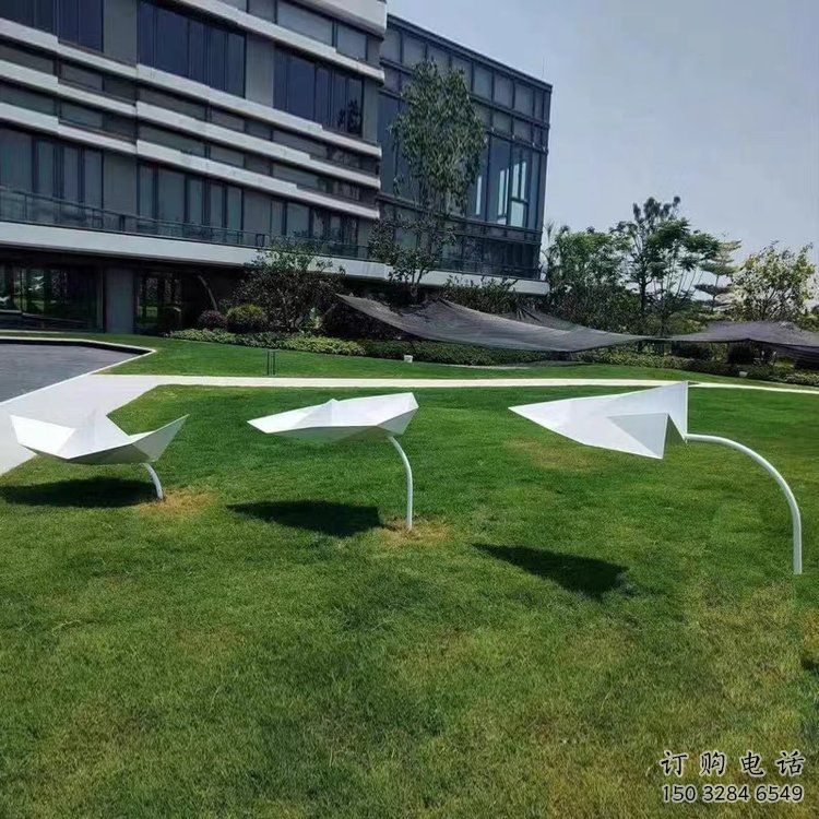 游樂(lè)場(chǎng)飛機(jī)雕塑廠家 戶(hù)外擺件 噴漆不銹鋼飛機(jī)雕塑