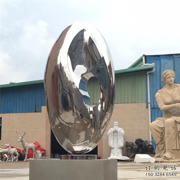 鍛造雞蛋雕塑廠家 現(xiàn)代鏡面小品 戶外不銹鋼雞蛋雕塑生產(chǎn)