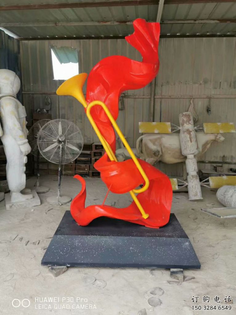 大型沖鋒號雕塑廠家 鍛造小品 現(xiàn)代不銹鋼沖鋒號雕塑生產(chǎn)