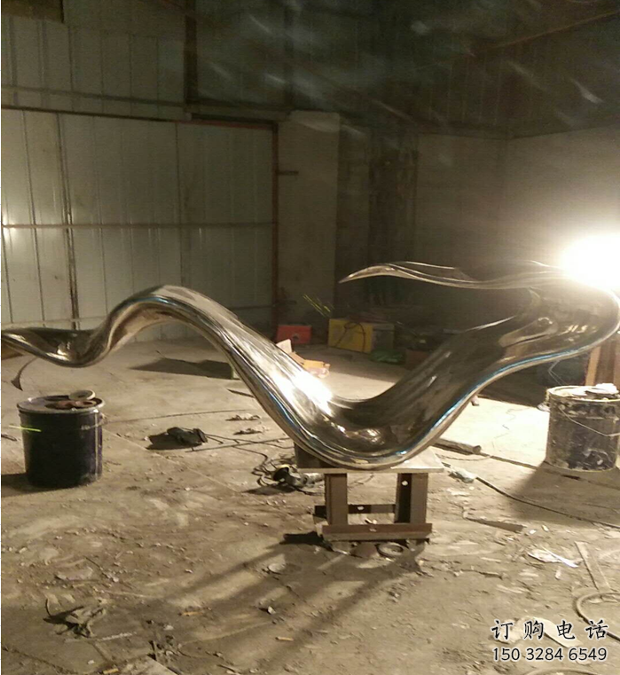 鍛造絲帶雕塑廠家 現(xiàn)代小品 戶外不銹鋼絲帶雕塑生產(chǎn)