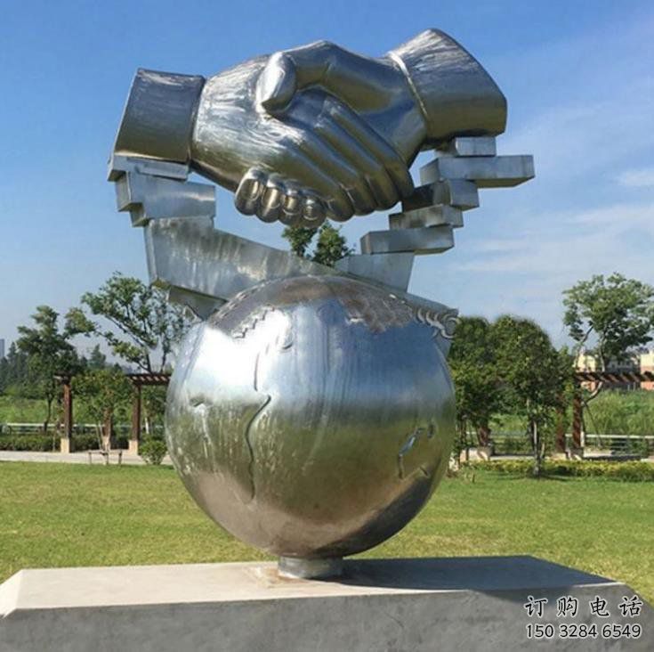 鏡面握手雕塑廠家 大型擺件 現(xiàn)代不銹鋼握手雕塑廠 鏡面握手雕塑廠家 大型擺件 現(xiàn)代不銹鋼握手雕塑廠