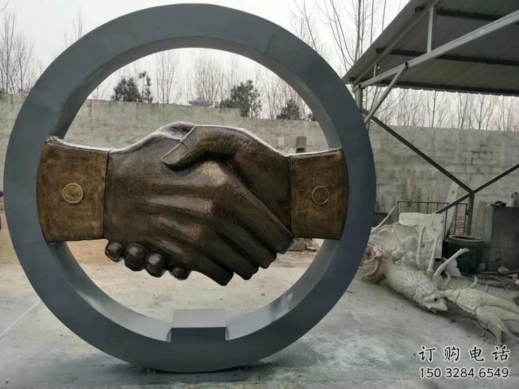 酒店握手雕塑廠家 現(xiàn)代小品 大型不銹鋼握手雕塑廠