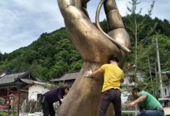異形拈花指雕塑廠家 現(xiàn)代小品 廣場(chǎng)不銹鋼拈花指雕塑廠