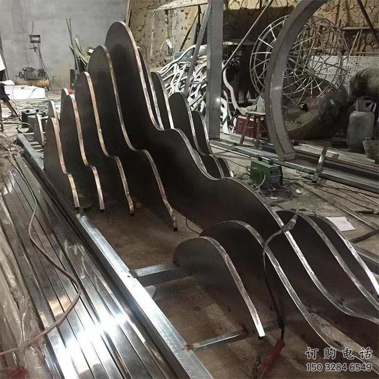 異形群山雕塑廠家 現(xiàn)代小品 歐式不銹鋼群山雕塑廠 異形群山雕塑廠家 現(xiàn)代小品 歐式不銹鋼群山雕塑廠
