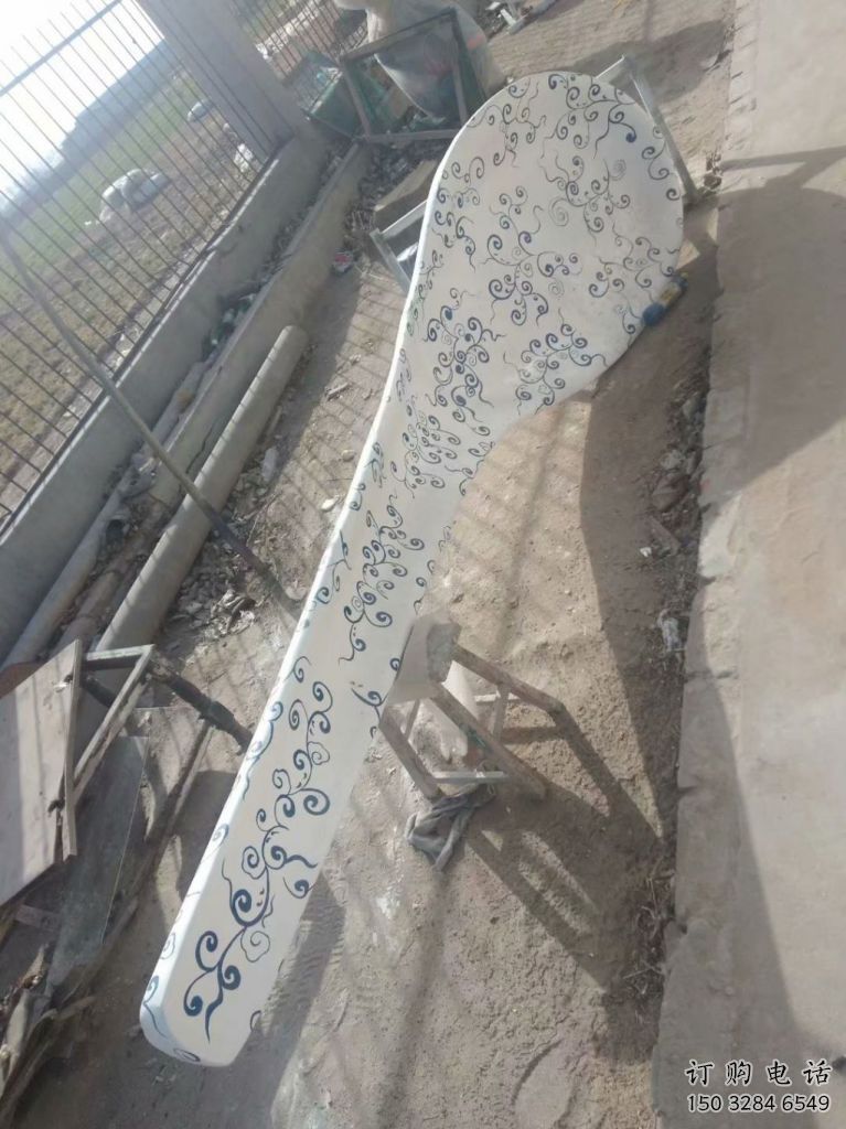 廣場(chǎng)湯匙雕塑廠家 彩繪小品 烤漆不銹鋼湯匙雕塑廠 廣場(chǎng)湯匙雕塑廠家 彩繪小品 烤漆不銹鋼湯匙雕塑廠