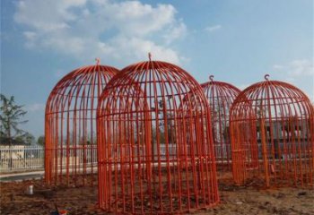 鏤空鳥(niǎo)籠雕塑廠家 園林小品 住宅小區(qū)不銹鋼鳥(niǎo)籠雕塑廠