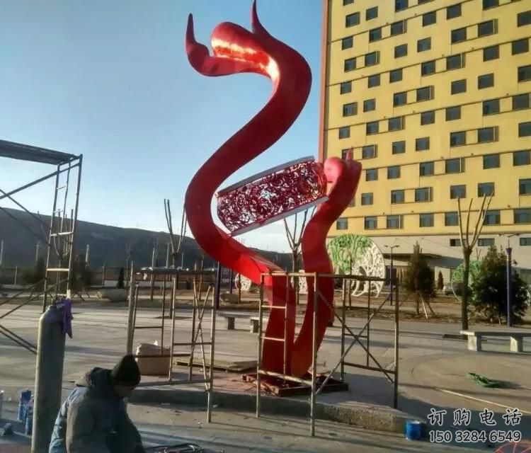 異形鑼鼓雕塑廠家 現(xiàn)代廣場小品 鏤空不銹鋼鑼鼓雕塑制作 異形鑼鼓雕塑廠家 現(xiàn)代廣場小品 鏤空不銹鋼鑼鼓雕塑制作