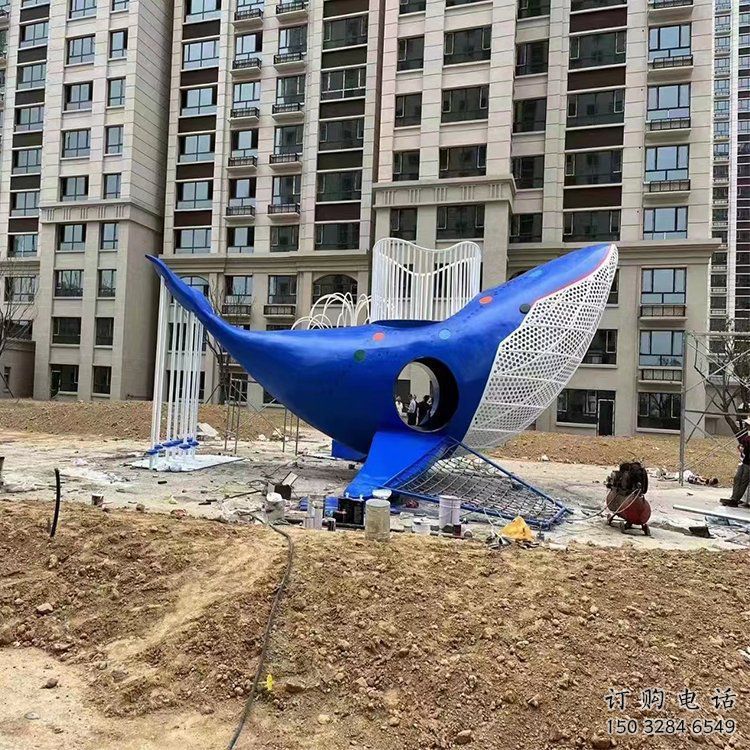 街道滑梯雕塑廠家 現(xiàn)代擺件 烤漆不銹鋼滑梯雕塑廠 街道滑梯雕塑廠家 現(xiàn)代擺件 烤漆不銹鋼滑梯雕塑廠