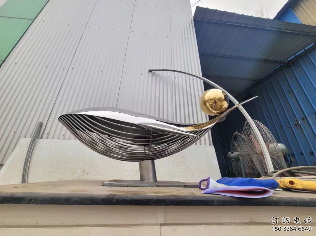 鍛造頂球雕塑廠家 戶外公園小品 創(chuàng)意不銹鋼頂球雕塑廠 鍛造頂球雕塑廠家 戶外公園小品 創(chuàng)意不銹鋼頂球雕塑廠