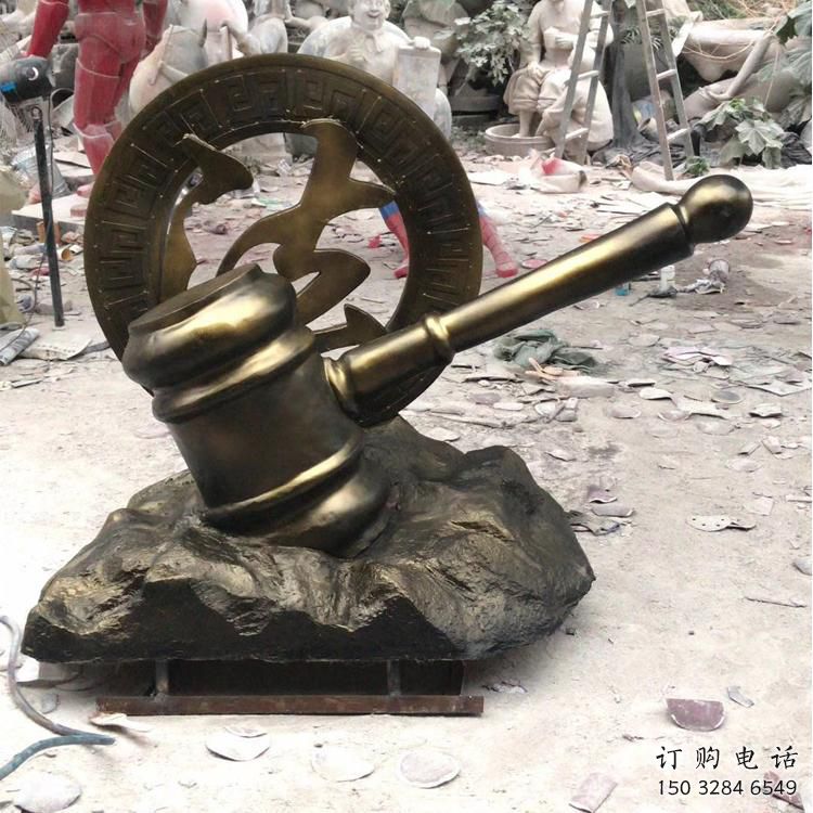 房地產(chǎn)錘子雕塑廠家 街頭擺件 制作不銹鋼錘子雕塑廠 房地產(chǎn)錘子雕塑廠家 街頭擺件 制作不銹鋼錘子雕塑廠