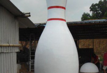 體育場保齡球雕塑廠家 仿真運(yùn)動(dòng)小品 幾何保齡球雕塑廠