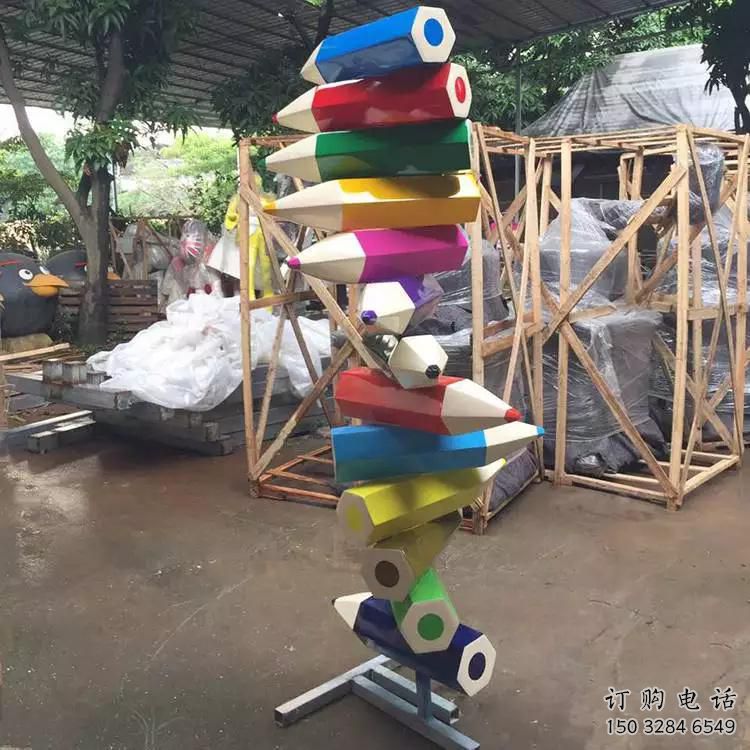 街頭鉛筆雕塑廠家 大型別墅區(qū)擺件 烤漆不銹鋼鉛筆雕塑廠
