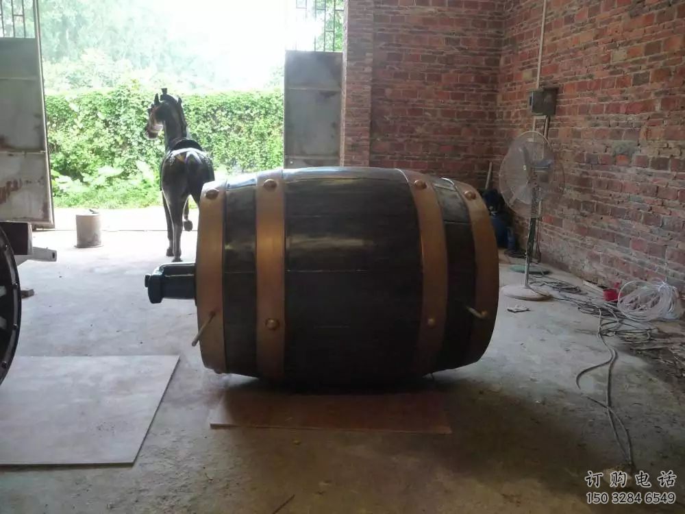 戶外酒罐雕塑廠家 噴漆小品 街頭酒罐雕塑廠 戶外酒罐雕塑廠家 噴漆小品 街頭酒罐雕塑廠