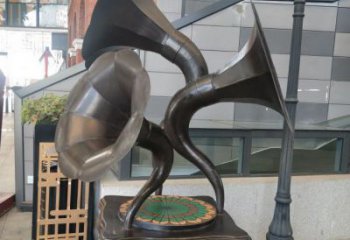 廣場留聲機(jī)雕塑廠家 現(xiàn)代小品 異形不銹鋼留聲機(jī)雕塑廠