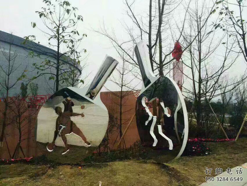 現(xiàn)代乒乓球拍雕塑廠家 大型別墅區(qū)擺件 抽象不銹鋼乒乓球拍雕塑廠