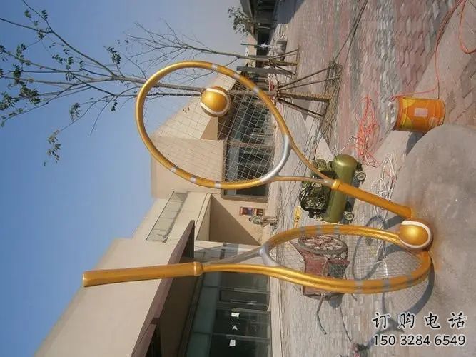 抽象網(wǎng)球拍雕塑廠家 鍍金小品 公園不銹鋼網(wǎng)球拍雕塑廠