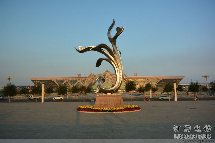 園林馬蘭花雕塑廠家 鏡面小品 中式不銹鋼馬蘭花雕塑廠 園林馬蘭花雕塑廠家 鏡面小品 中式不銹鋼馬蘭花雕塑廠