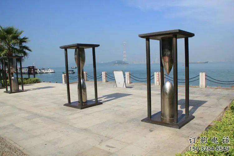 廣場沙漏雕塑廠家 現(xiàn)代小品 創(chuàng)意不銹鋼沙漏雕塑廠 廣場沙漏雕塑廠家 現(xiàn)代小品 創(chuàng)意不銹鋼沙漏雕塑廠
